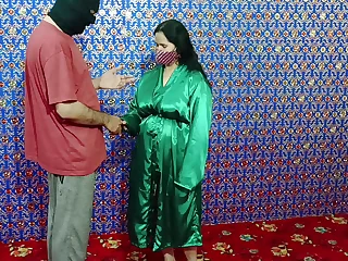 Indian Beautiful Aunty with young Indian Web Series Dealings